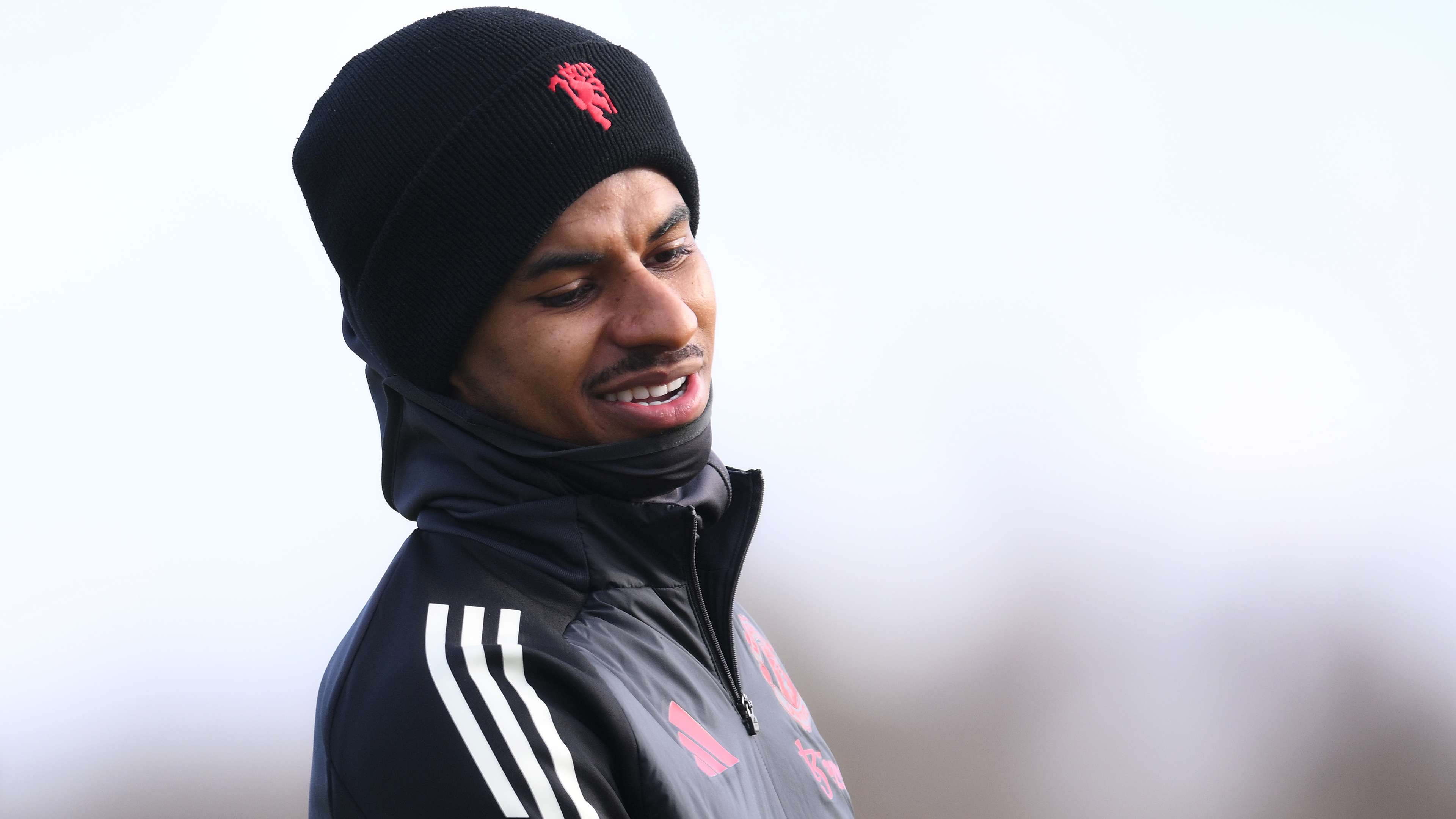 伦以微弱优 伦以微弱优